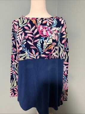 Lilly Pulitzer Finn top size Large